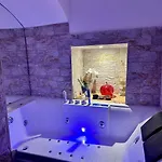 Contemossa With Whirlpool باري