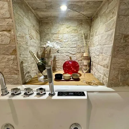 Апартаменты Contemossa With Whirlpool *